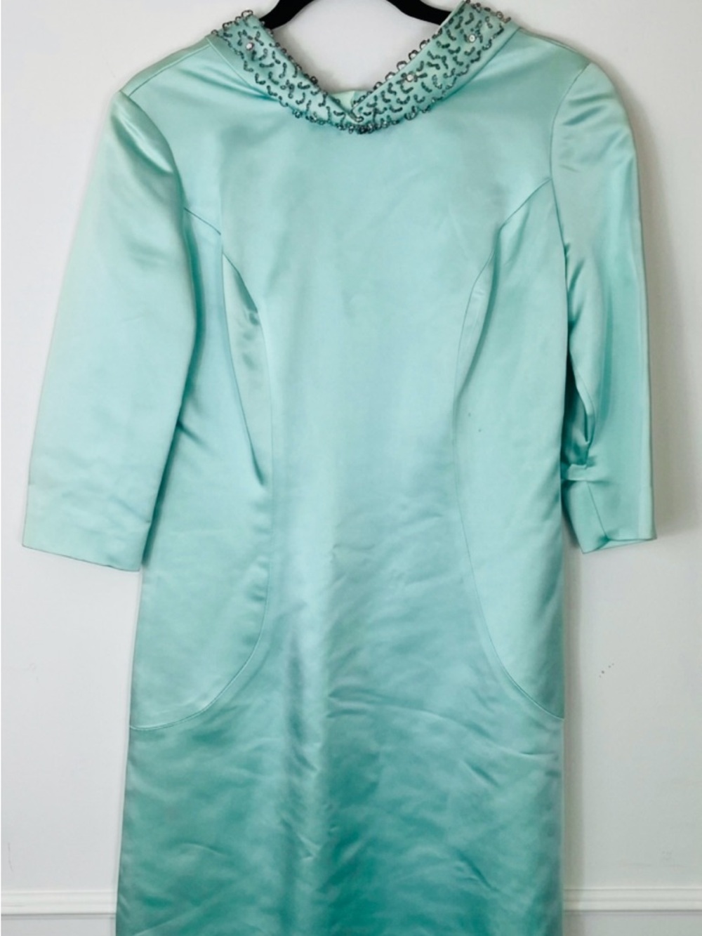 1960s Vintage MCM Mod Beaded Collar Mint Quarter Sleeve Sheath Dress - Women